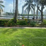 Luxury Apart 2 Rooms, Jacuzzi, Excellent Location.