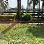 Luxury Apart 2 Rooms, Jacuzzi, Excellent Location.