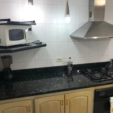 Apartamento Luxury 2 Rooms, Jacuzzi, Excellent Location. *