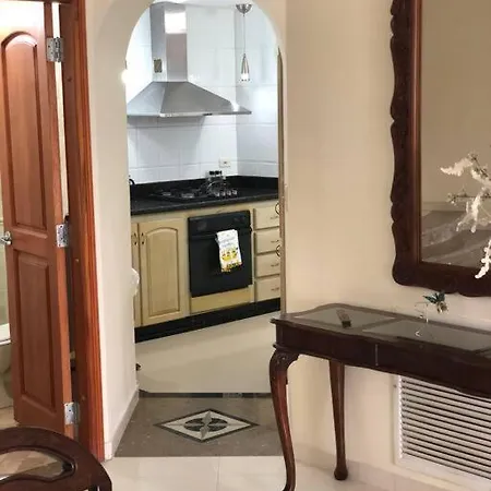 Apartamento Luxury 2 Rooms, Jacuzzi, Excellent Location.