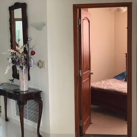 Apartamento Luxury 2 Rooms, Jacuzzi, Excellent Location.