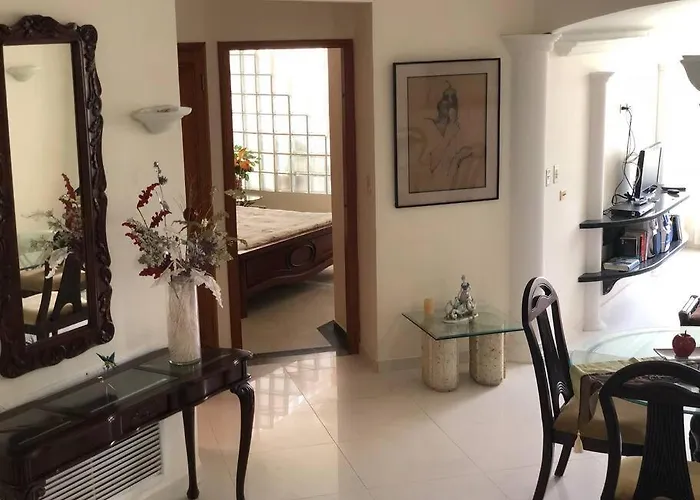 Luxury Apart 2 Rooms, Jacuzzi, Excellent Location.