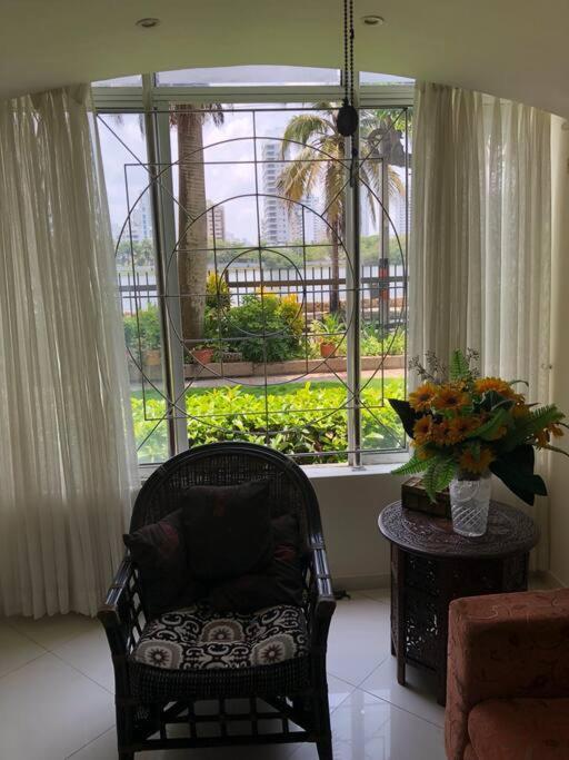 Luxury Apart 2 Rooms, Jacuzzi, Excellent Location. Apartamento