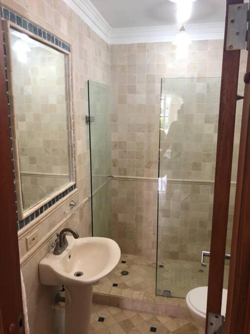 Apartamento Luxury Apart 2 Rooms, Jacuzzi, Excellent Location. *