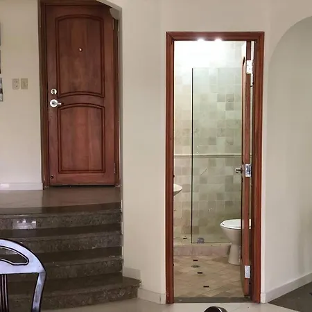 Luxury 2 Rooms, Jacuzzi, Excellent Location. *